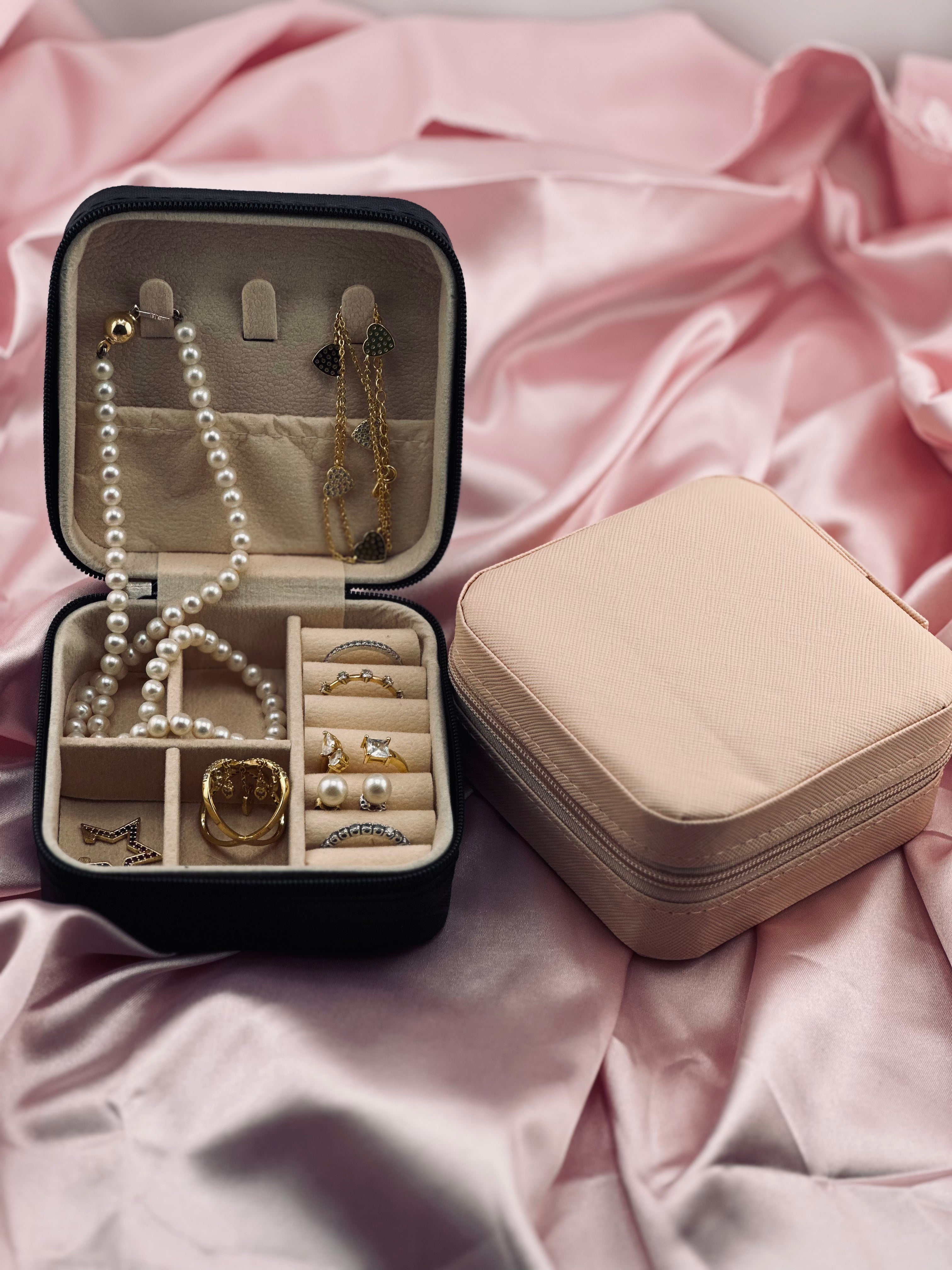 Boxes & Pouches