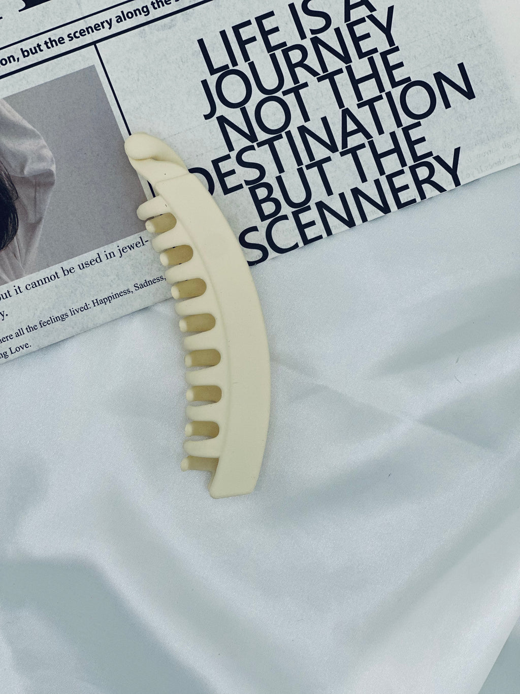 Straight banana Clip