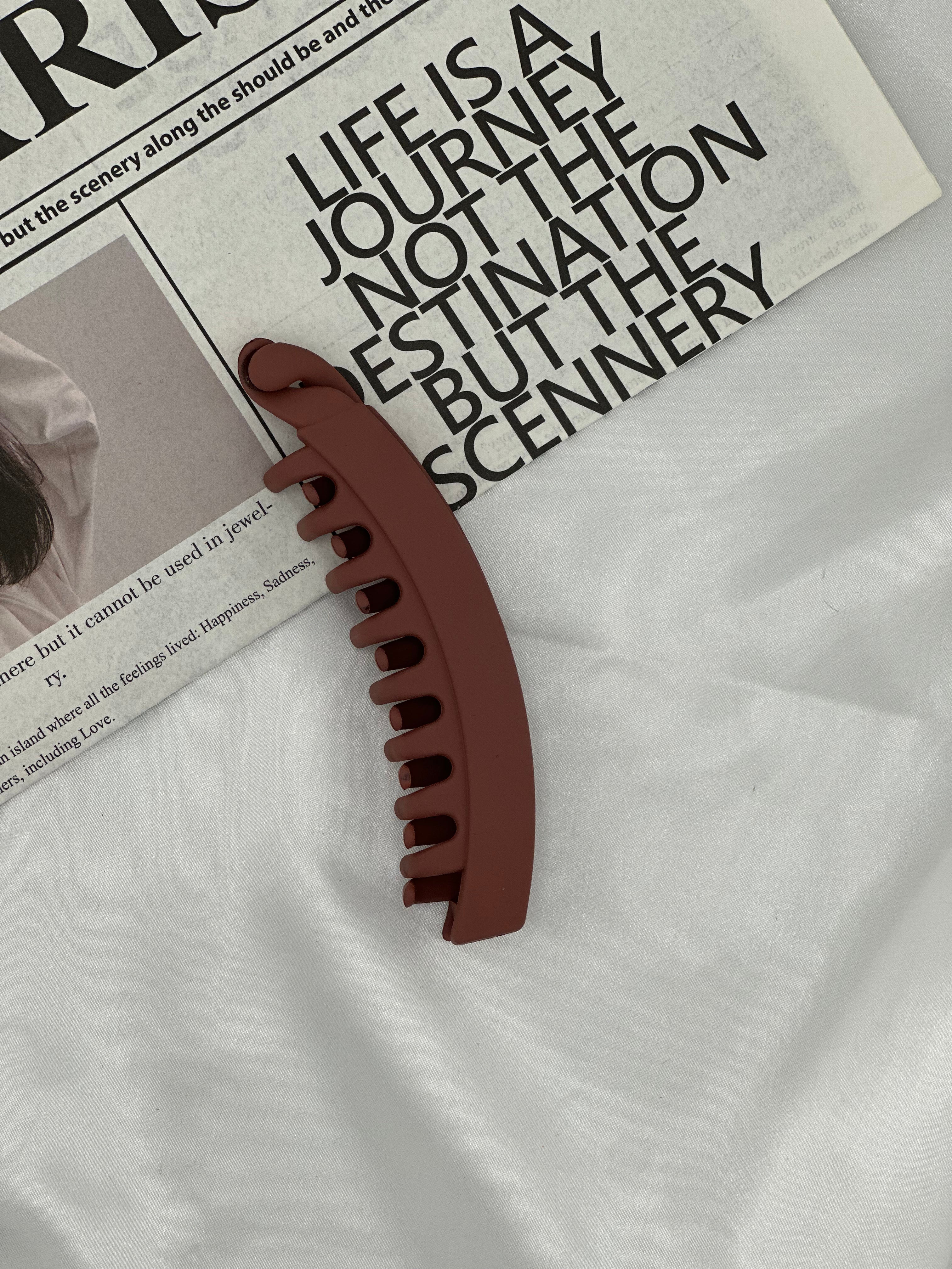 Straight banana Clip