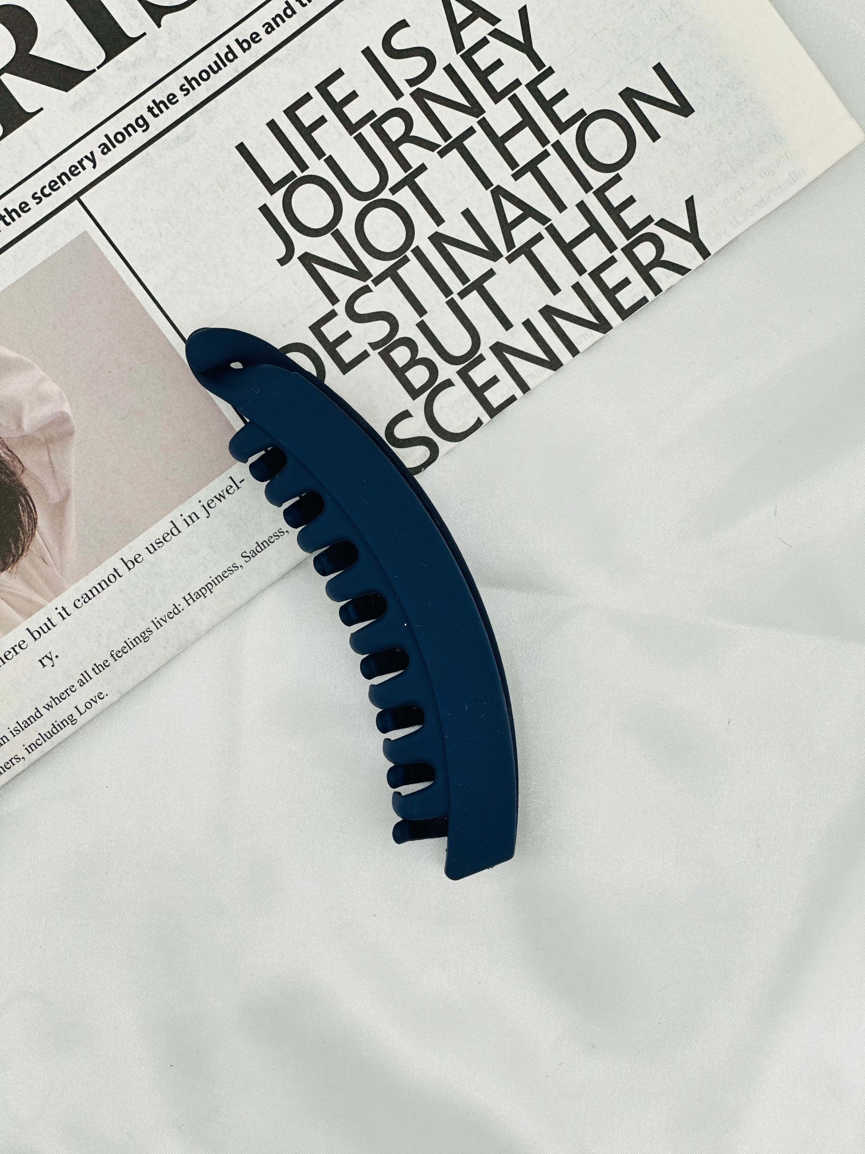 Straight banana Clip