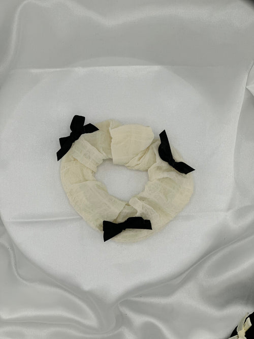 Black & White Bow Hair tie