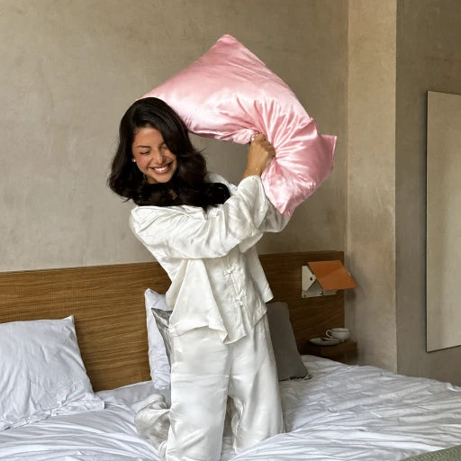 Pillow talks in pink